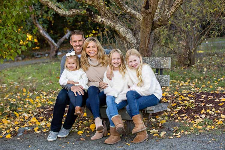Alicia and Andy Hess with their three daughters, the family behind Alpine West Notes